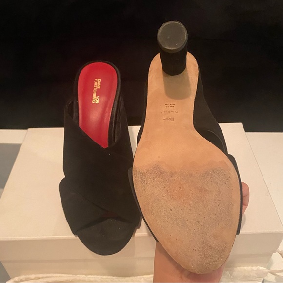Diane Von Furstenberg black suede heels - Picture 5 of 6
